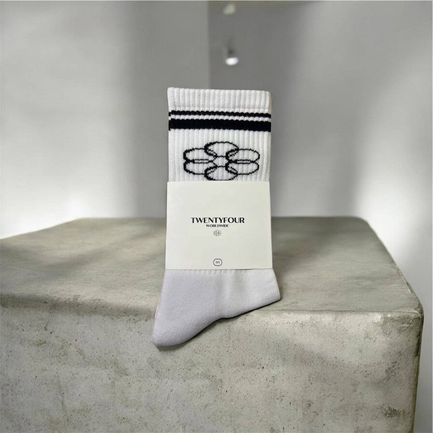 6 GLOBE SOCKS