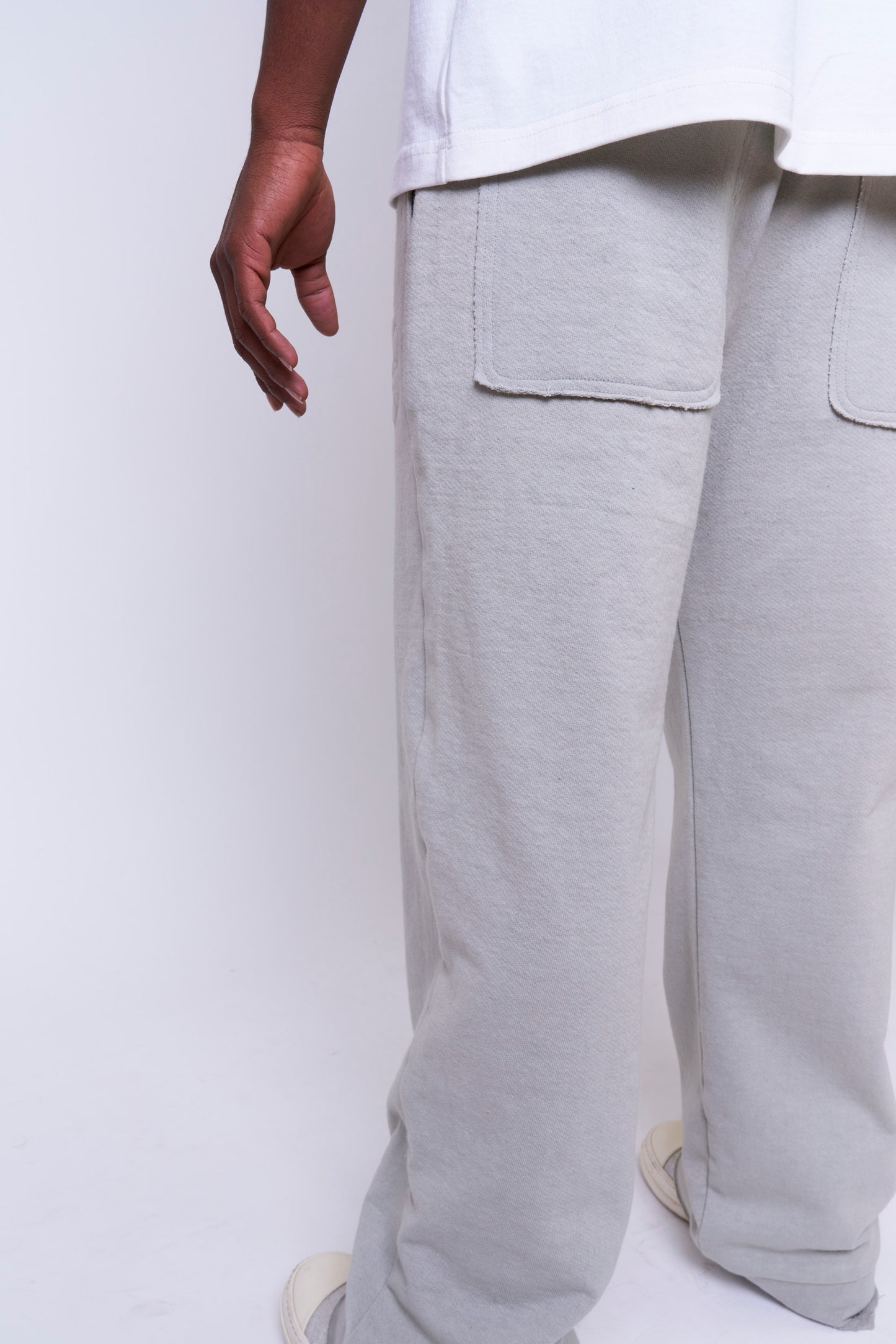 6 GLOBE SWEATPANTS